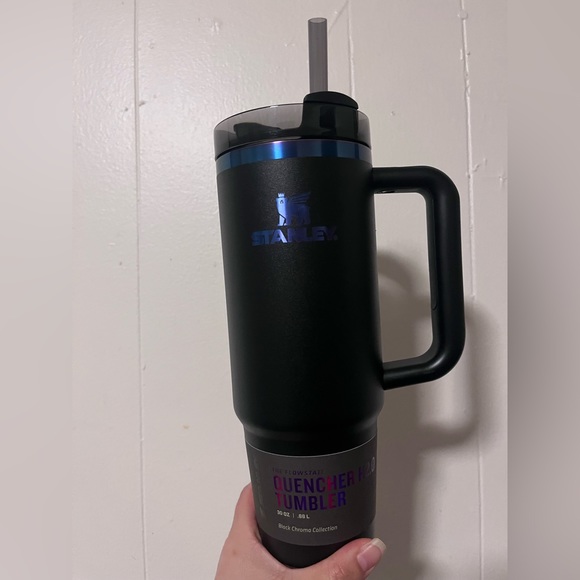 🖤🦄Stanley Black Chroma! 30 0Z last one!! - Picture 2 of 8